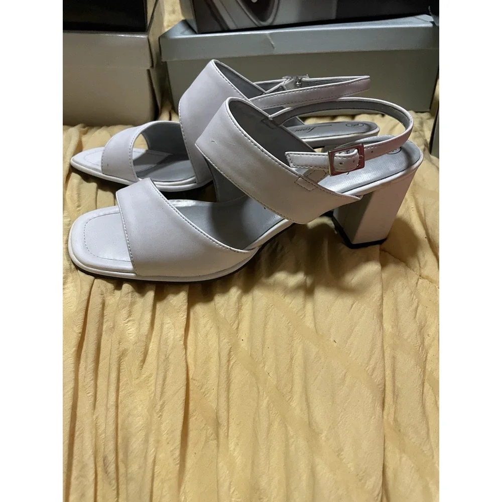 Fioni Women's Open Toe Strappy‎ Heeled Pumps Sandals, White, Size 675, EUC